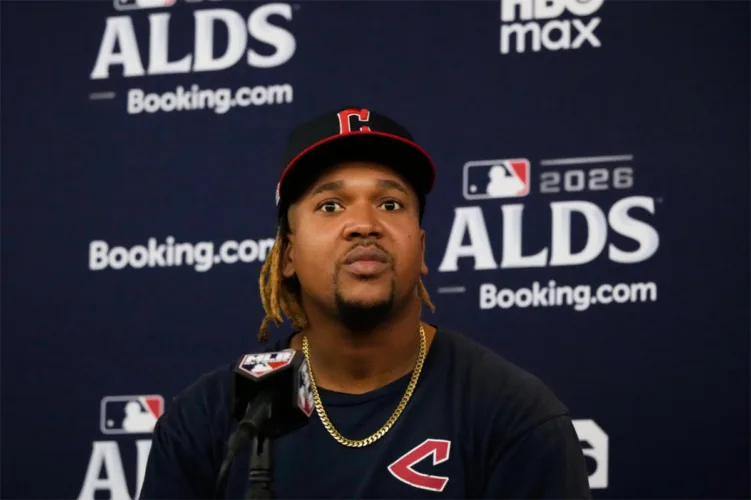 White Sox looking to eliminate Guardians